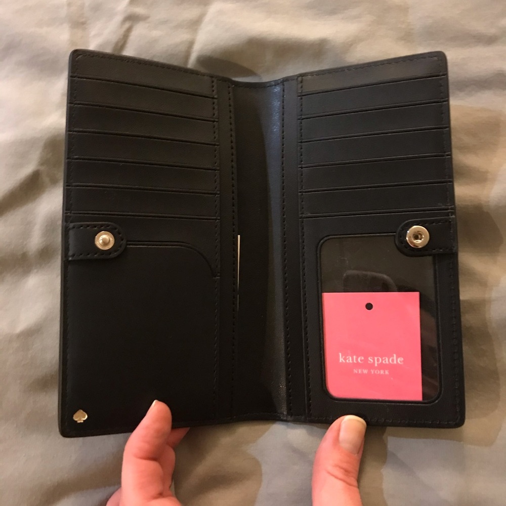 NWT. Kate Spade Wallet - Picture 4 of 6